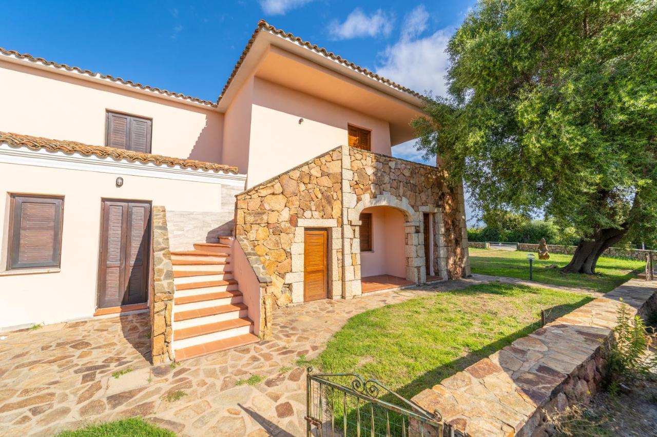 Iss Travel, Pedra Rosa 2 Bedroom Apartments With Private Terrace And Air Conditioning San Teodoro  Exterior foto